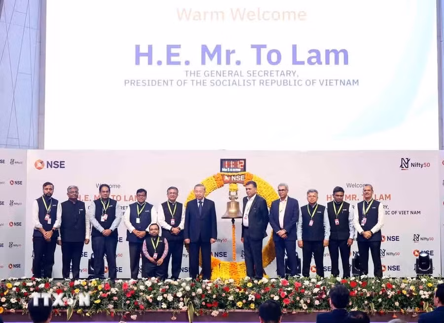 Tổng Bí thư, Chủ tịch nước Tô Lâm tại Sàn Giao dịch Chứng khoán Quốc gia Ấn Độ (NSE) - Ảnh: TTXVN