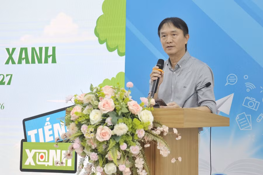 Ông Lý Phát Việt Linh - Quản lý chương trình Giảm nhẹ rủi ro thiên tai và Biến đổi khí hậu của UNICEF Việt Nam chia sẻ tại buổi lễ. Ông Lý Phát Việt Linh - Quản lý chương trình Giảm nhẹ rủi ro thiên tai và Biến đổi khí hậu của UNICEF Việt Nam chia sẻ tại buổi lễ.