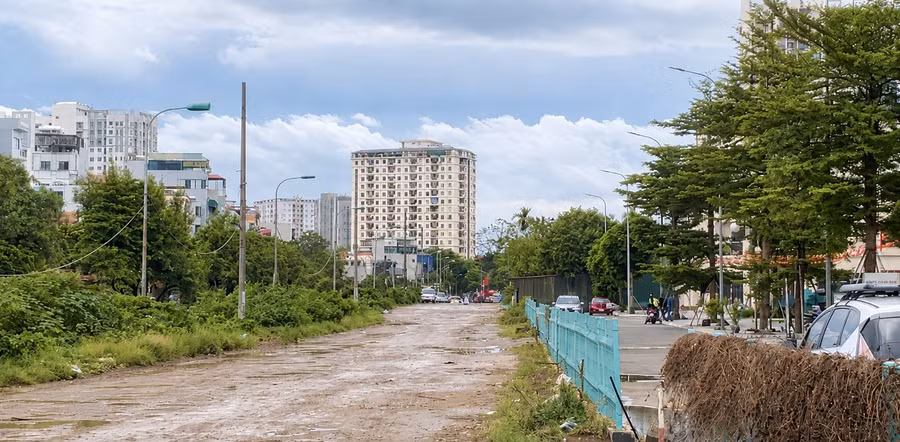 Con đường gồ ghề nhiều ổ gà, ổ voi thời điểm tháng 9/2025.