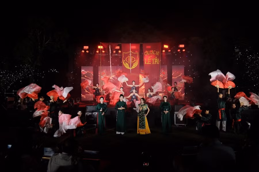 Hình ảnh tiết mục văn nghệ của CLB Lễ tân. img-0849.jpg