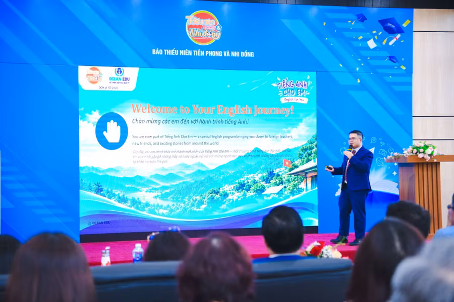 Thầy Mark Byncent Lynard Mejorada-Bayuga - Giám đốc Đào tạo của Ocean Edu giới thiệu về dự án 