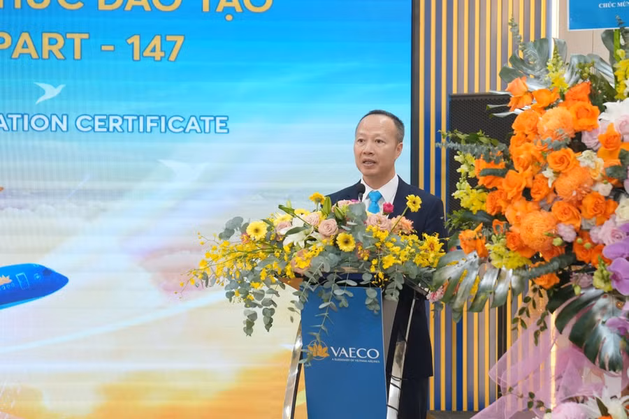 3-ong-tran-quoc-hoai-tong-giam-doc-vaeco-phat-bieu-tai-le-cong-bo-chung-nhan-to-chuc-dao-tao-bao-duong-tau-bay-easa-part-147.jpg