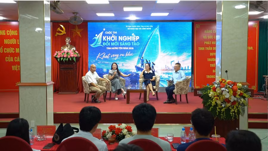 toa-dam-cac-chuyen-gia.jpg