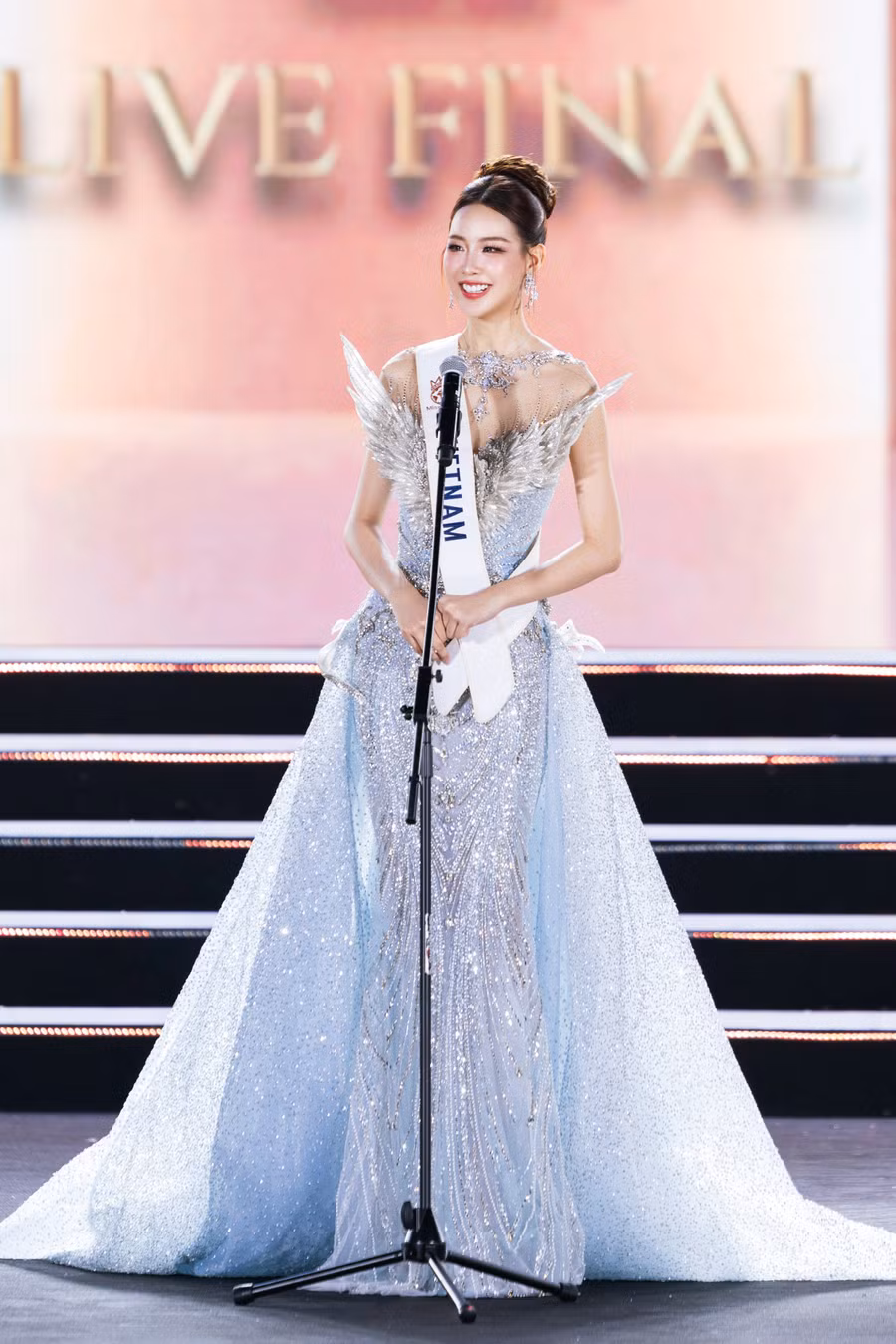 7558missworld-2026-foto-kiengcan-studio.jpg