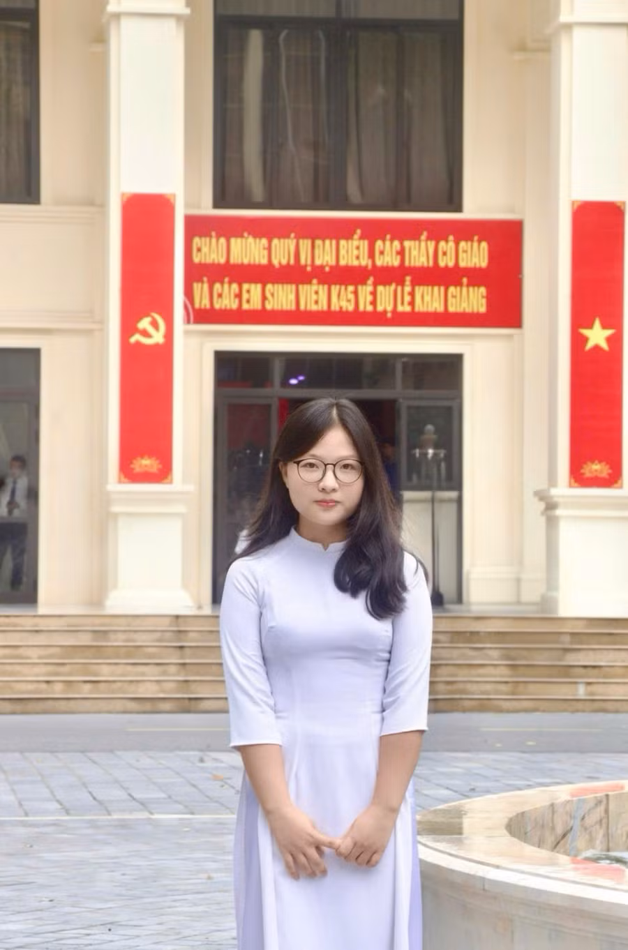dang-hai-hang-thu-khoa-chuyen-nganh-lich-su-dang-hoc-vien-bao-chi-va-tuyen-truyen.jpg