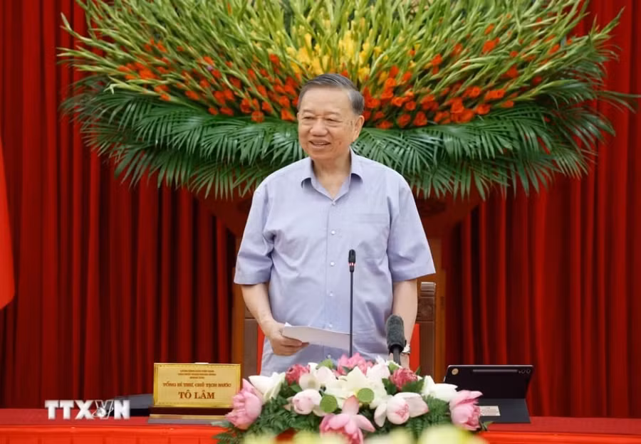 Tổng Bí thư, Chủ tịch nước làm việc với ngành Giáo dục và Đào tạo ngày 15/6. Ảnh: TTXVN.