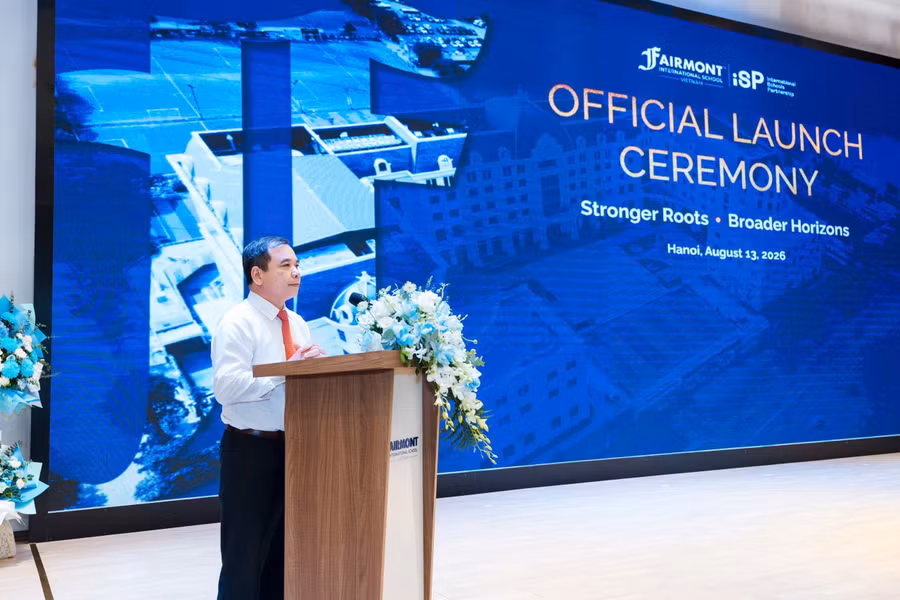 Vụ trưởng Vụ học sinh, sinh viên, Bộ GD&ĐT Hoàng Đức Minh phát biểu tại lễ ra mắt Trường FISV.