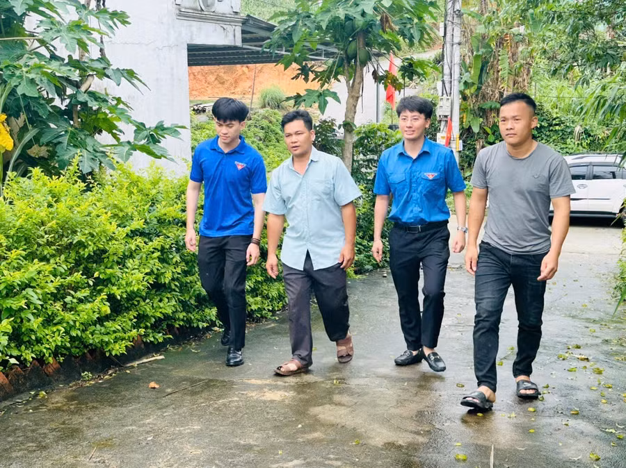Đội ngũ cán bộ cơ sở xã Tiên Yên thường xuyên bám sát địa bàn, tăng cường tiếp xúc, đối thoại với Nhân dân, góp phần đưa bộ máy mới hoạt động hiệu quả, gần dân, sát dân.