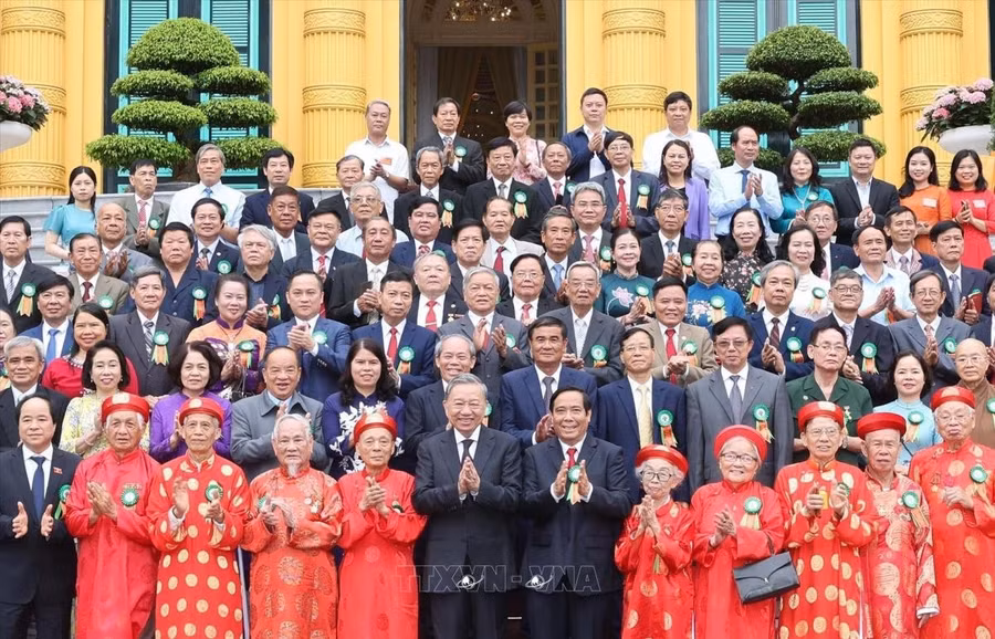 Phát biểu của Tổng Bí thư, Chủ tịch nước Tô Lâm tại cuộc gặp mặt người cao tuổi tiêu biểu toàn quốc