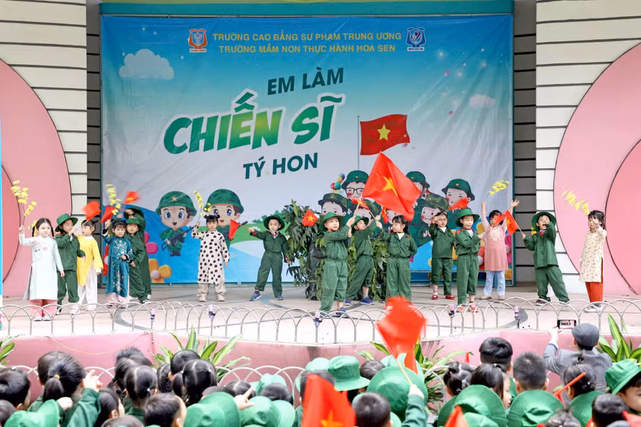 Trẻ mầm non hào hứng được trải nghiệm 'Bé làm chiến sĩ'