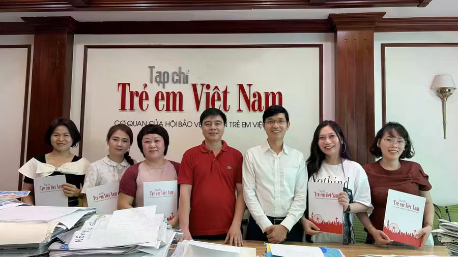 Ban Tổ chức cùng các giám khảo đồng hành tại vòng sơ khảo cuộc thi “Ngôi nhà mơ ước” mùa 4.