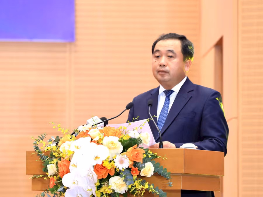 Bí thư Thành ủy Hà Nội Trần Đức Thắng phát biểu tại lễ tuyên dương. Ảnh: Viết Thành