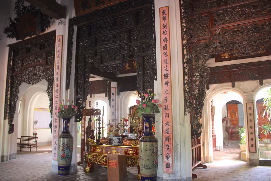 chiem-nguong-ngoi-den-co-doc-dao-o-thai-binh-4-3918.jpg