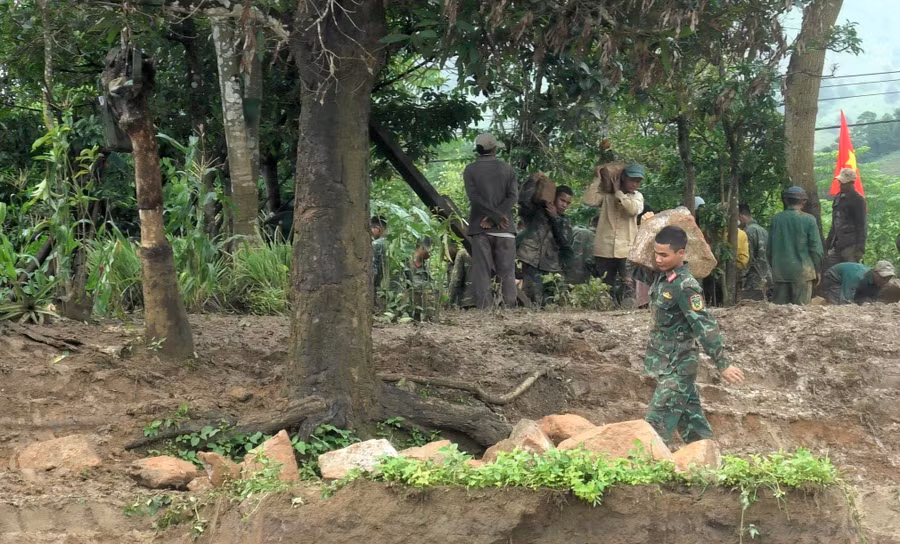 bo doi dam mua vac da va ke giup dan (1).jpg