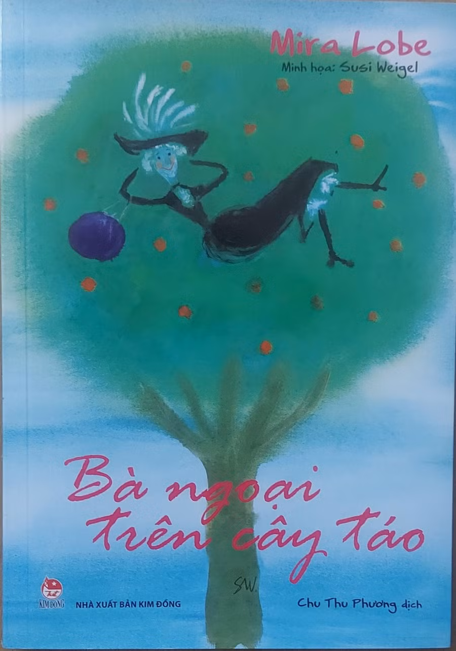 tu trang sach trong treo tinh cam ba chau (1).jpg