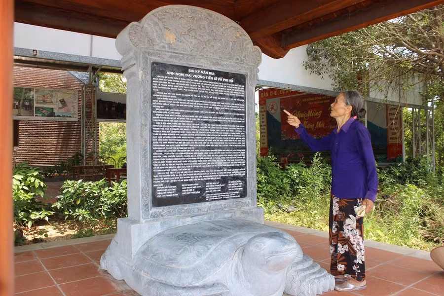 vu-phi-ho-vi-tien-si-dau-tien-cua-vung-dong-bac-bo-4-9600.jpg