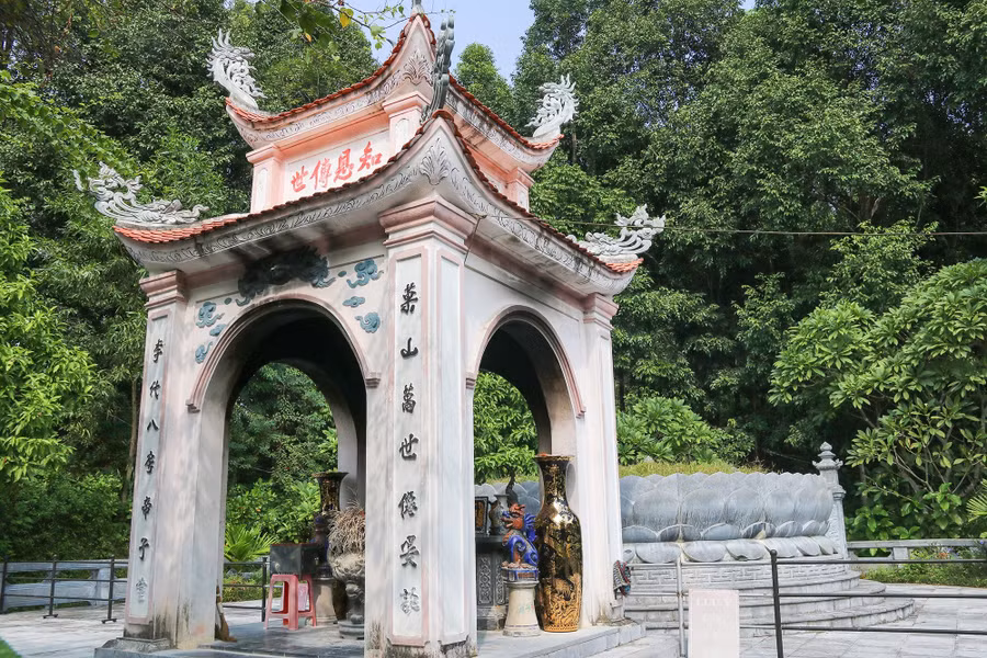 tri-chau-ly-nhat-quang-bac-thanh-nhan-cua-nguoi-dan-xu-nghe-7.jpg
