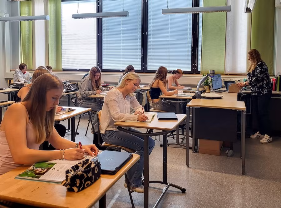 Một tiết học không thiết bị điện tử tại thị trấn Riihimaki, Phần Lan.