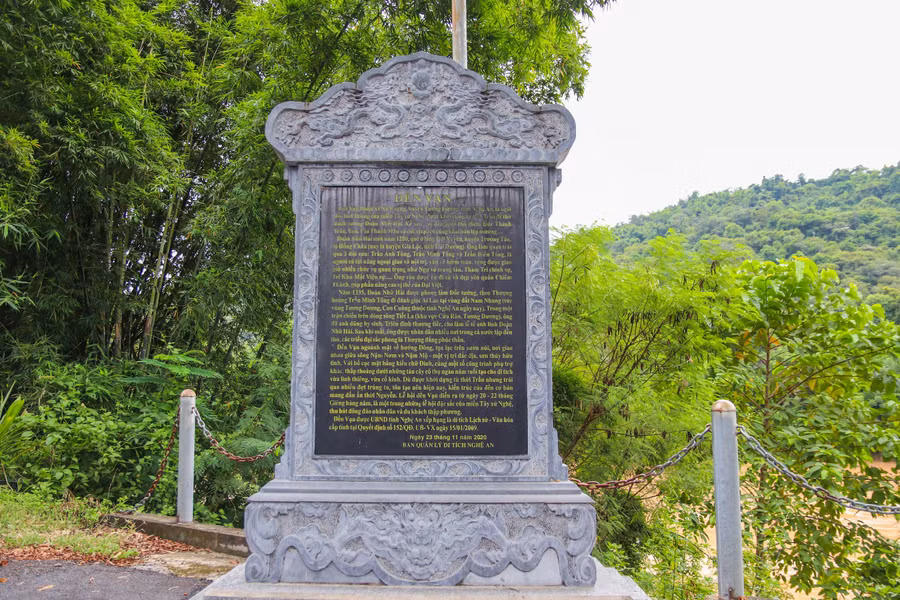 danh than phung su 3 doi vua tran (6).jpg