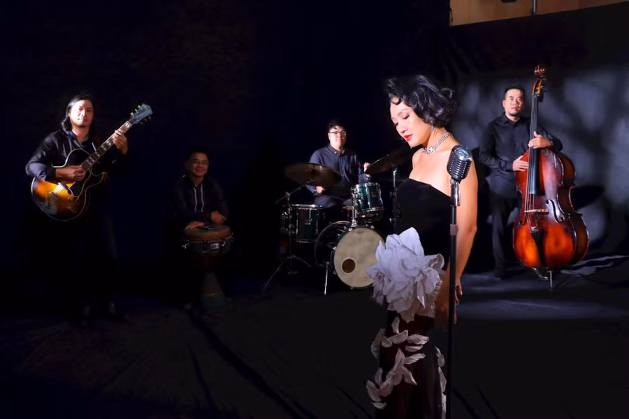 Quỳnh Phạm làm mới nhạc Trịnh theo phong cách Jazz.