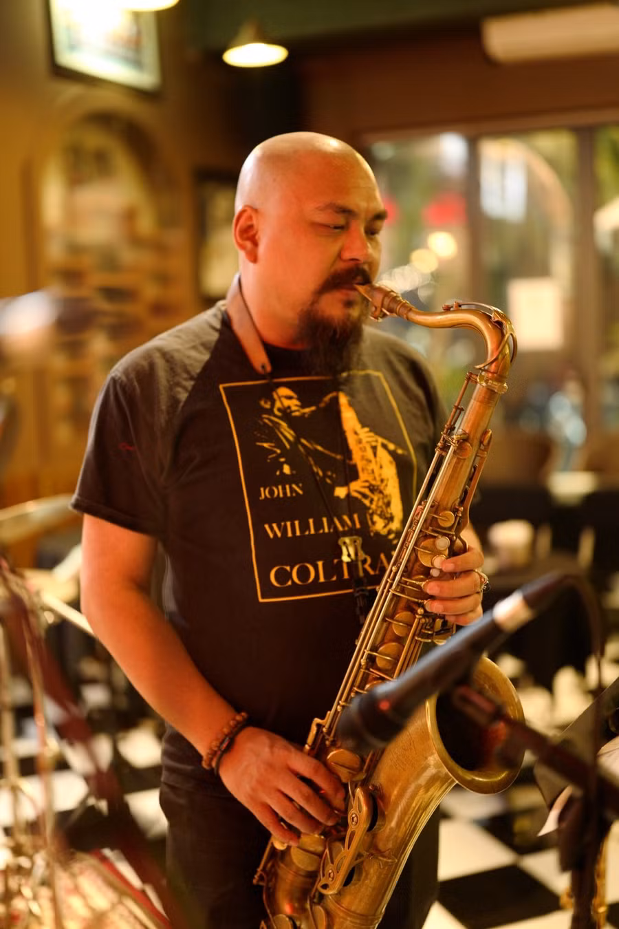 quyen-van-minh-tai-ngo-khan-gia-2.jpg