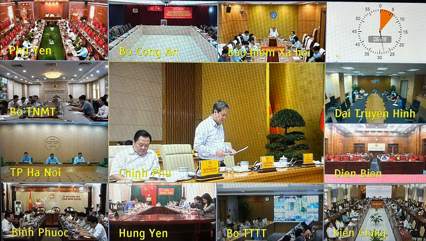 Hội nghị được tổ chức trực tiếp kết hợp trực tuyến giữa điểm cầu Trụ sở Chính phủ tới điểm cầu các Bộ, ngành, cơ quan Trung ương và các tỉnh, thành phố trực thuộc Trung ương. Hội nghị được tổ chức trực tiếp kết hợp trực tuyến giữa điểm cầu Trụ sở Chính phủ tới điểm cầu các Bộ, ngành, cơ quan Trung ương và các tỉnh, thành phố trực thuộc Trung ương.
