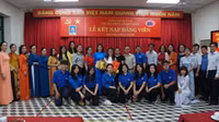 Học sinh lớp 12 xúc động đọc lời thề ngày kết nạp Đảng