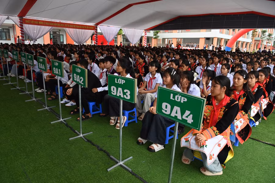 Học sinh Trường PTNT TH&amp;THCS Petrovietnam - Phong Thổ.