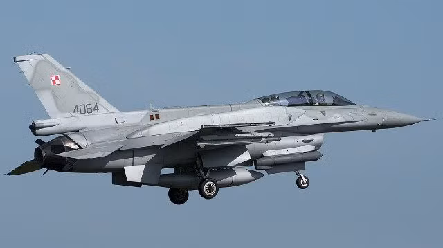 Ba Lan điều tiêm kích F-16 đánh chặn tên lửa 'vi phạm không phận'