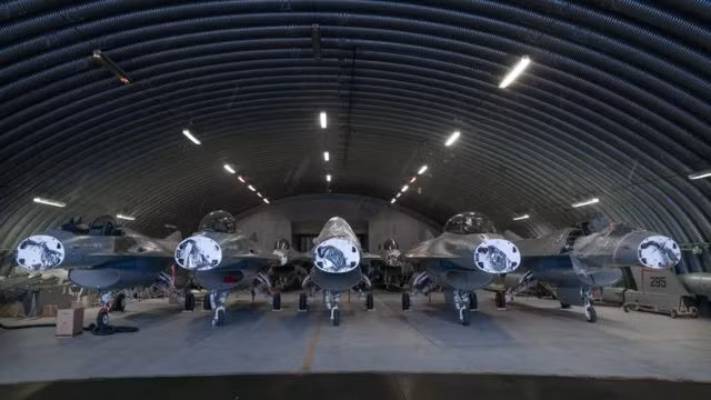 Các tiêm kích F-16 chưa thể bàn giao khi phía Ukraine chưa sẵn sàng tiếp nhận.