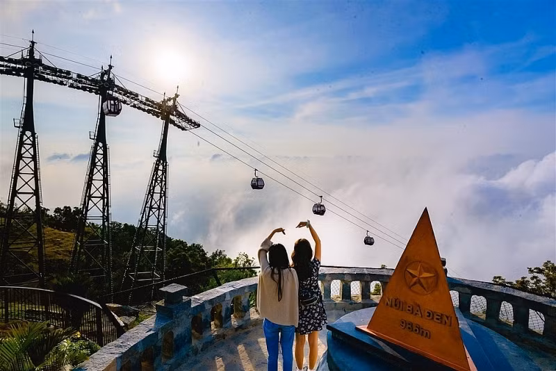 ngam nhin nui ba tay ninh dep vi dieu nhung ngay dau xuan