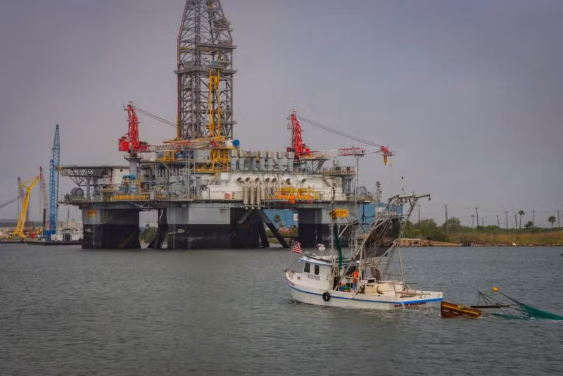 Trung Quốc đang có được nguồn cung dầu thô giá rẻ quan trọng. Trung Quốc đang có được nguồn cung dầu thô giá rẻ quan trọng.