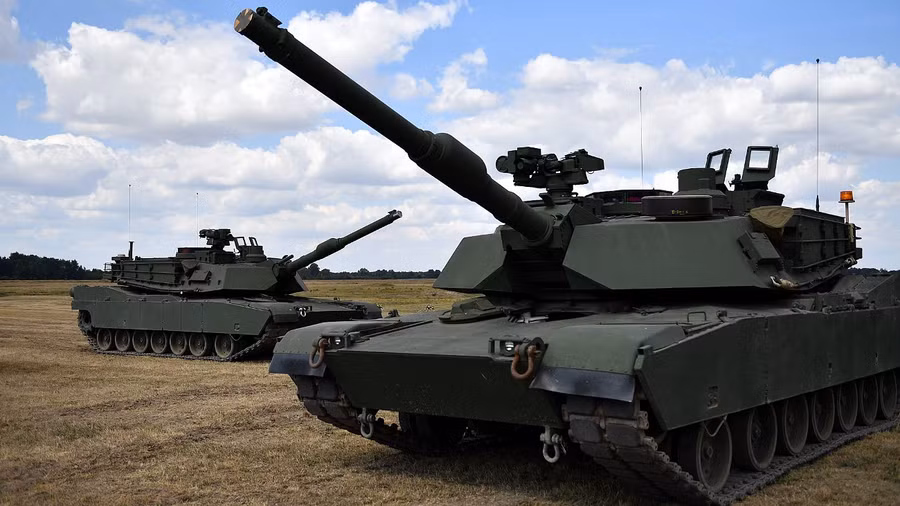 Xe tăng M1A1 Abrams xuất hiện tại chiến trường Ukraine khá muộn. Xe tăng M1A1 Abrams xuất hiện tại chiến trường Ukraine khá muộn.