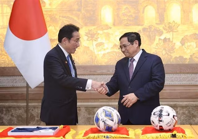 Thủ tướng Nhật Bản Kishida Fumio thăm Việt Nam: Thủ tướng Nhật Bản Kishida Fumio thăm Việt Nam: