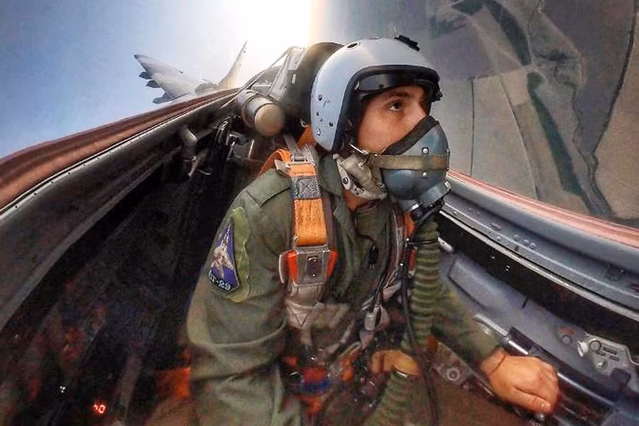 Phi công Ukraine cảm thấy hoang mang khi có thể bị tiêm kích Su-35 bắn hạ từ cự ly rất xa.