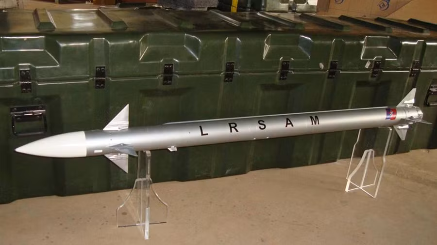 Tổ hợp phòng không LRSAM của Ấn Độ là bước phát triển xa hơn từ Barak-8 hợp tác cùng Israel. Tổ hợp phòng không LRSAM của Ấn Độ là bước phát triển xa hơn từ Barak-8 hợp tác cùng Israel.