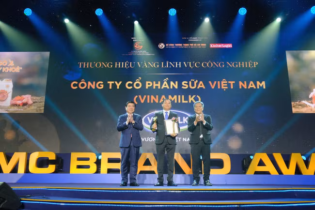 Hoàn thành mục tiêu doanh thu năm 2020, Vinamilk được vinh danh “Tài sản đầu tư có giá trị của ASEAN” - Ảnh 4.