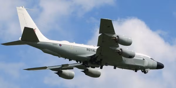 Máy bay trinh sát điện tử RC-135 Rivet Joint của Không lực Hoàng gia Anh.