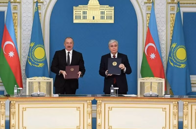 Kazakhstan và Azerbaijan sẽ hợp tác xây dựng một đường ống dẫn dầu mới để tránh phụ thuộc vào Nga.