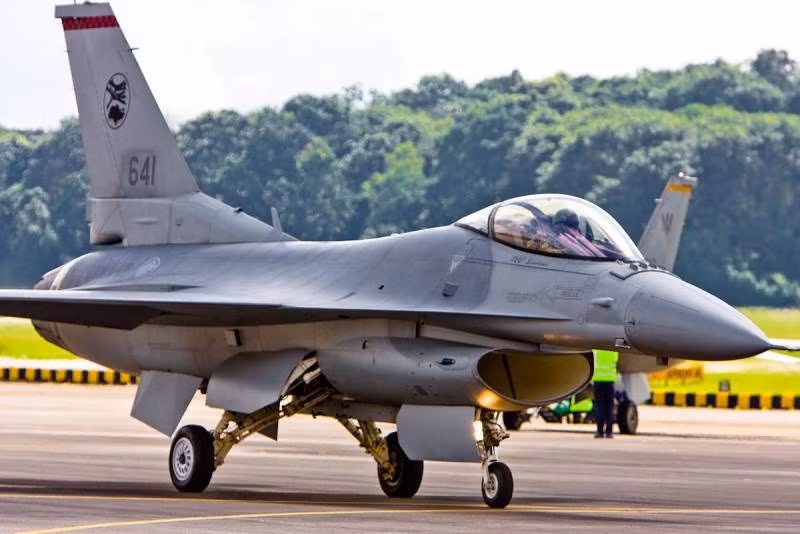 Nga sẽ phá hủy tiêm kích F-16 trước khi Ukraine có thể sử dụng
