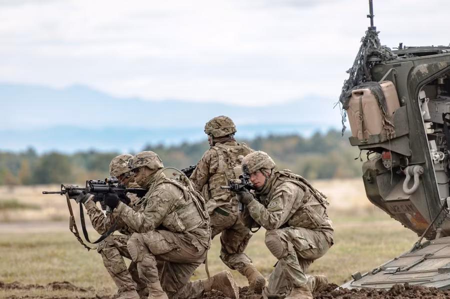 Quân đội Mỹ đang được triển khai trên lãnh thổ các quốc gia đồng minh NATO tại châu Âu. Quân đội Mỹ đang được triển khai trên lãnh thổ các quốc gia đồng minh NATO tại châu Âu.