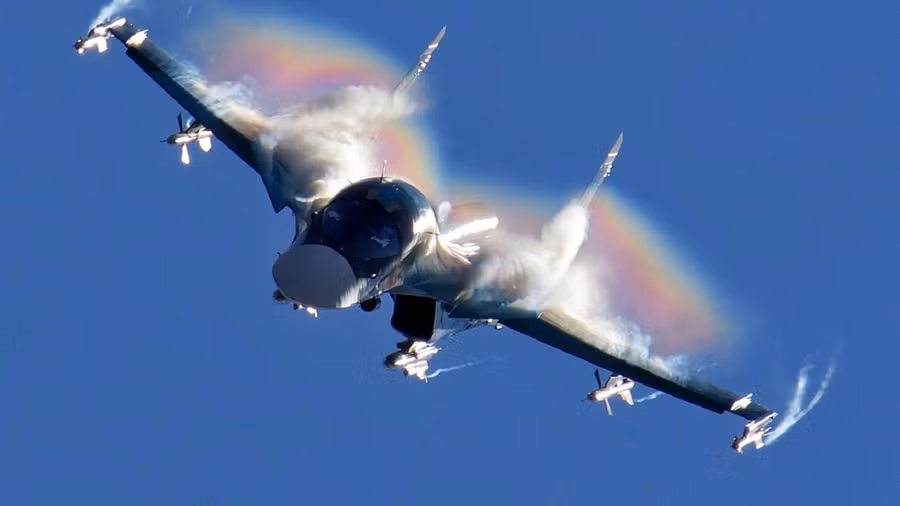 Oanh tạc cơ Su-34 - Vũ khí thay đổi cuộc chơi hay chỉ là 'hổ giấy'?