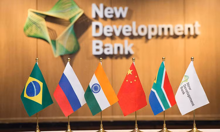 Loại tiền tệ mới do các nước BRICS tạo ra đe dọa nghiêm trọng vị thế của đồng đô la Mỹ.