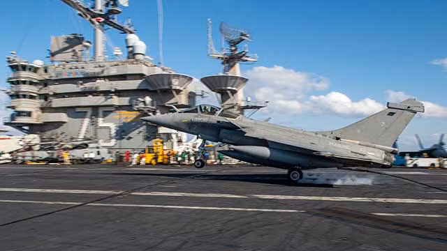 Tiêm kích Rafale-M do Pháp sản xuất