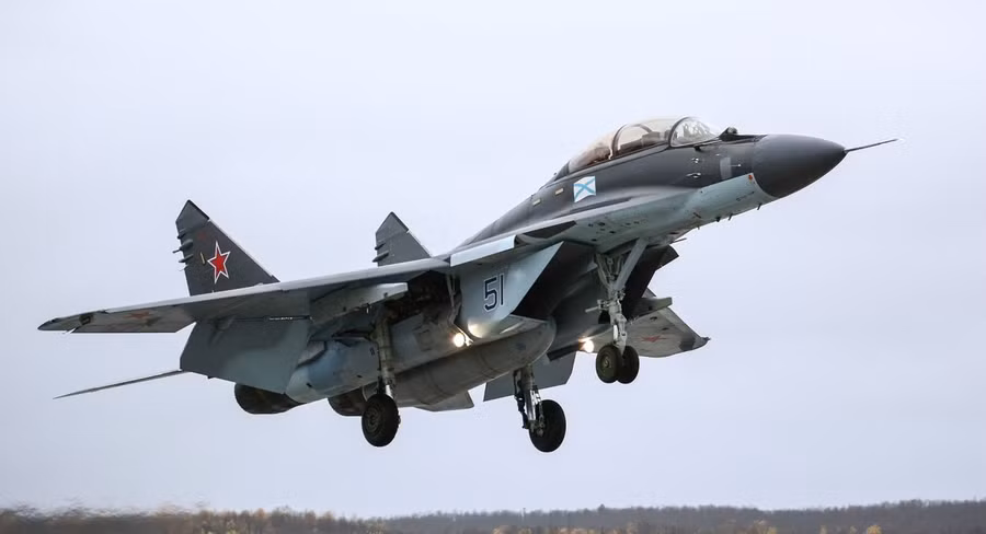 Tiêm kích hạm MiG-29K của Hải quân Nga. Tiêm kích hạm MiG-29K của Hải quân Nga.