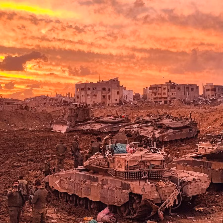 Vai trò của xe tăng vẫn còn rất quan trọng đối với Quân đội Israel. Vai trò của xe tăng vẫn còn rất quan trọng đối với Quân đội Israel.