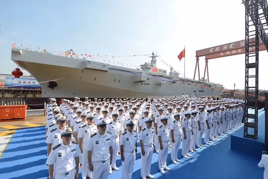 Ngành đóng tàu Trung Quốc đang cung cấp cả tàu chiến cho lực lượng vũ trang chứ không chỉ riêng tàu thương mại.