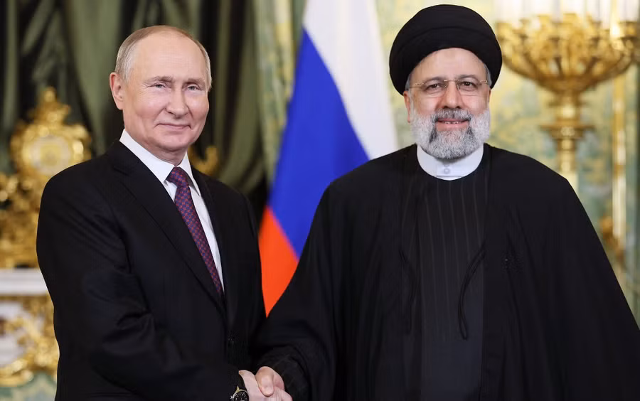 Iran sẽ là cửa ngõ để Nga thực hiện hoạt động xuất nhập khẩu hàng hóa với thế giới. Iran sẽ là cửa ngõ để Nga thực hiện hoạt động xuất nhập khẩu hàng hóa với thế giới.