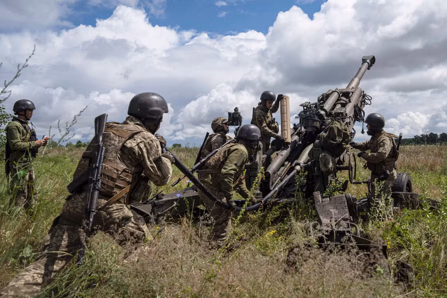 Quân đội Ukraine còn lượng lớn binh sĩ và còn đang nhận thêm vũ khí từ phương Tây. Quân đội Ukraine còn lượng lớn binh sĩ và còn đang nhận thêm vũ khí từ phương Tây.