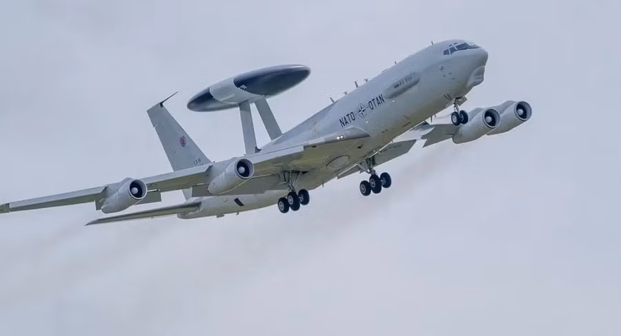 Máy bay chỉ huy cảnh báo sớm trên không loại E-3 Sentry của NATO sẽ giám sát chặt chẽ không phận Nga.